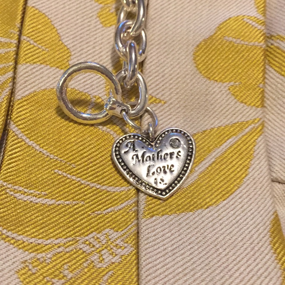 Mothers Love Is Bracelet Silver Tone 7” NWOT - Picture 2 of 5
